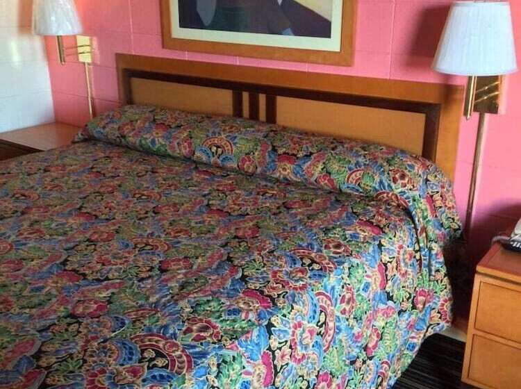 هتل Relax Inn At Ashland