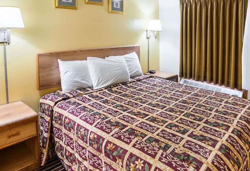 هتل Rodeway Inn & Suites