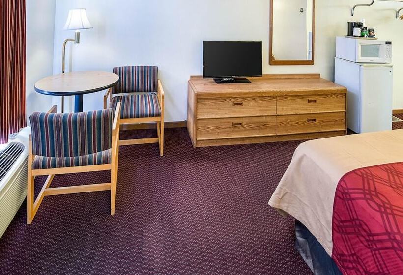 هتل Rodeway Inn & Suites