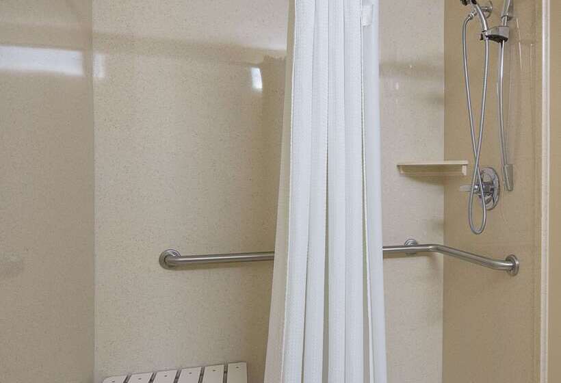 فندق Rodeway Inn & Suites