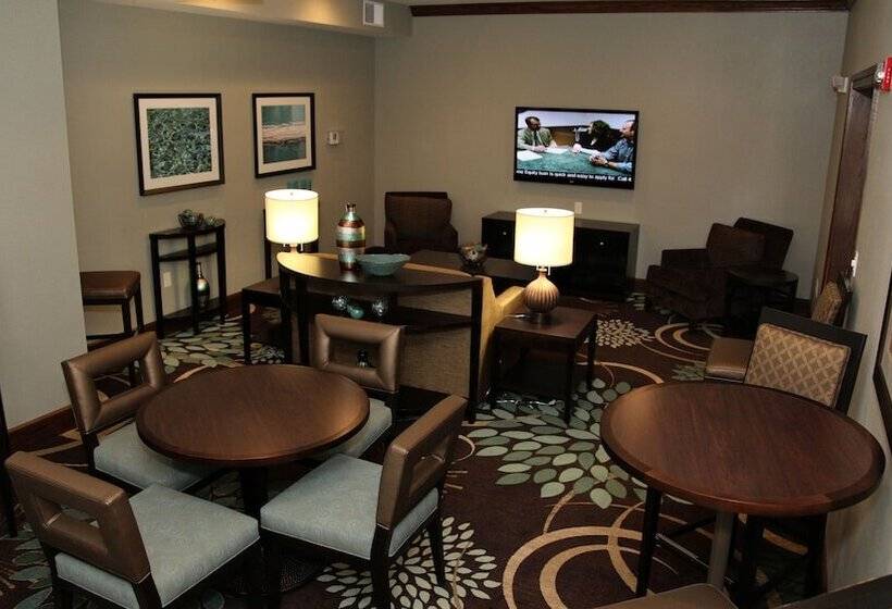 בית מלון כפרי Staybridge Suites Lincoln North East, An Ihg