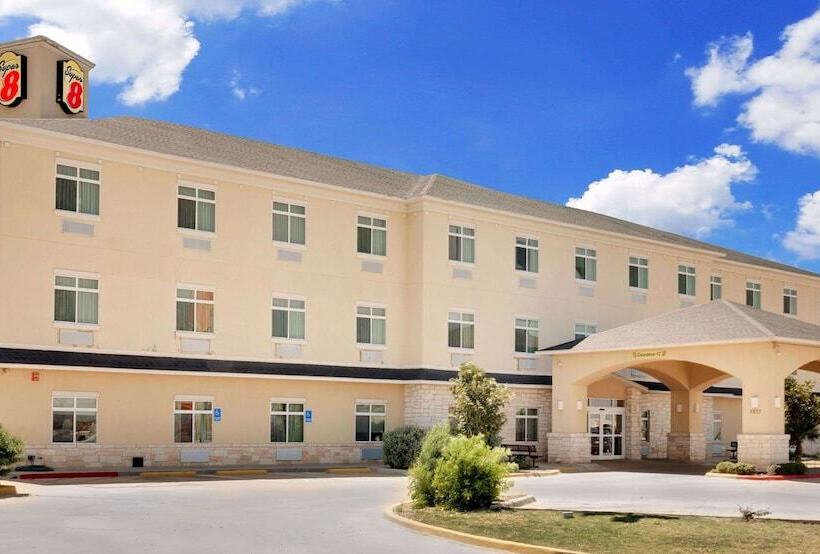 هتل Super 8 By Wyndham Odessa Tx