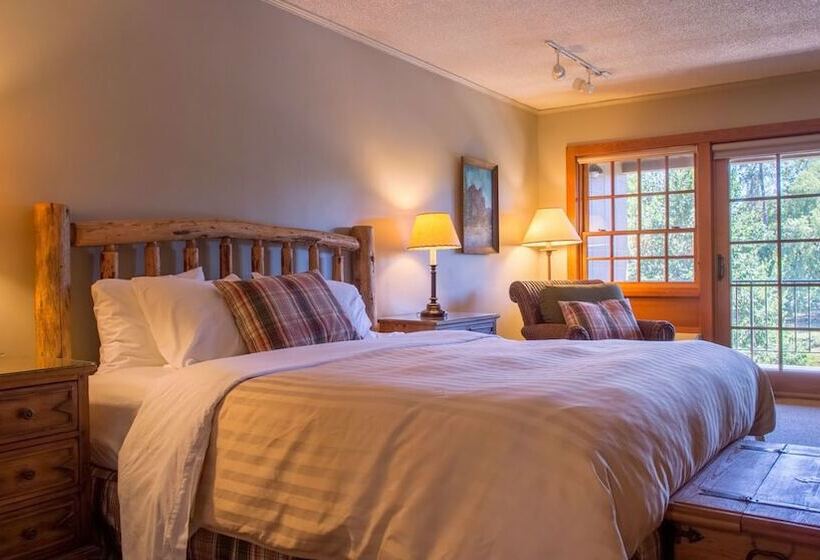 هتل The Lodge At Riverside