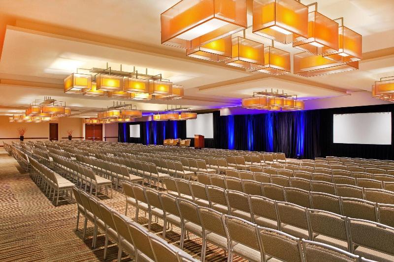 هتل The Westin Washington Dulles Airport