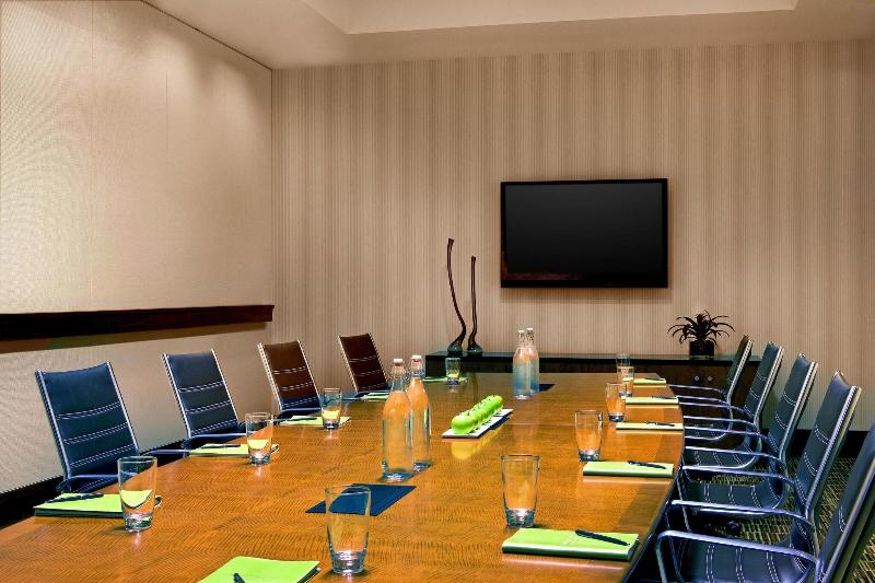 هتل The Westin Washington Dulles Airport