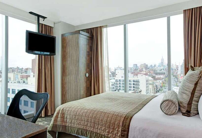 Wyndham Garden Chinatown