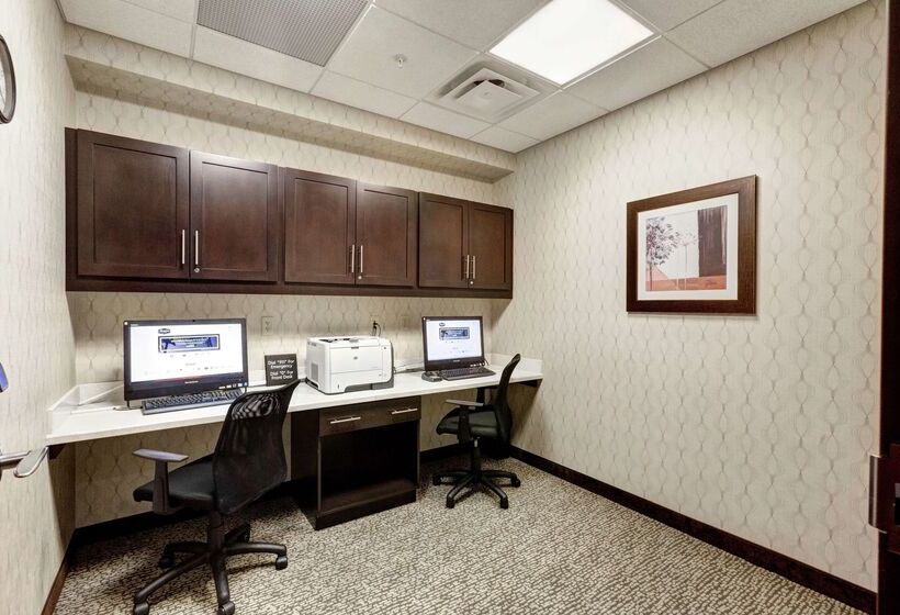 مُتل Hampton Inn Neptune/wall
