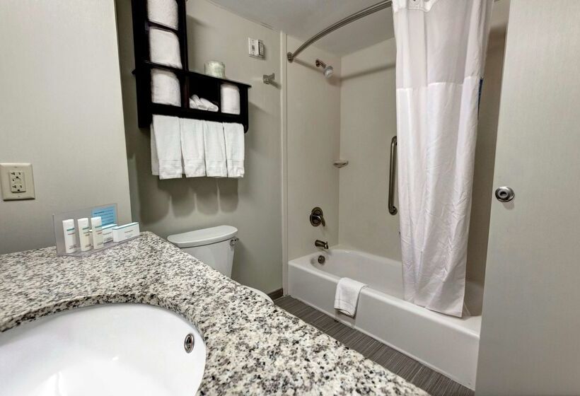 مُتل Hampton Inn Neptune/wall