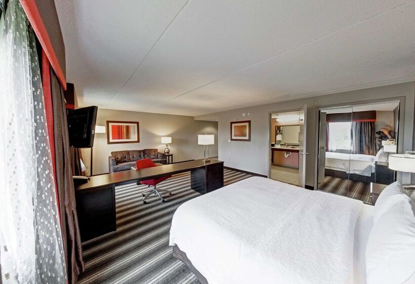 مُتل Hampton Inn Neptune/wall