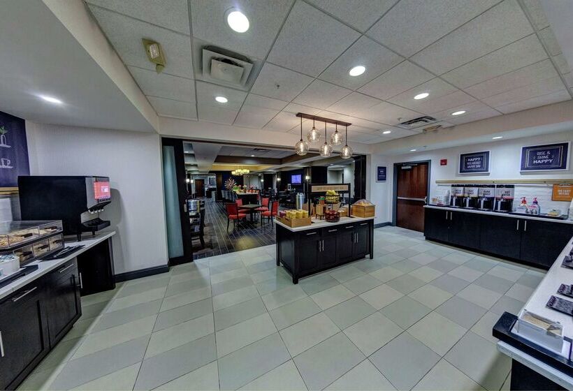 مُتل Hampton Inn Neptune/wall