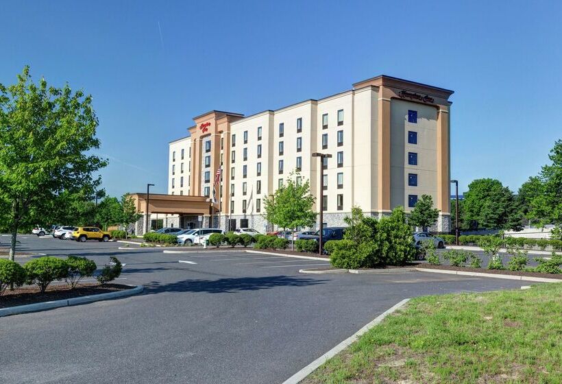 مُتل Hampton Inn Neptune/wall