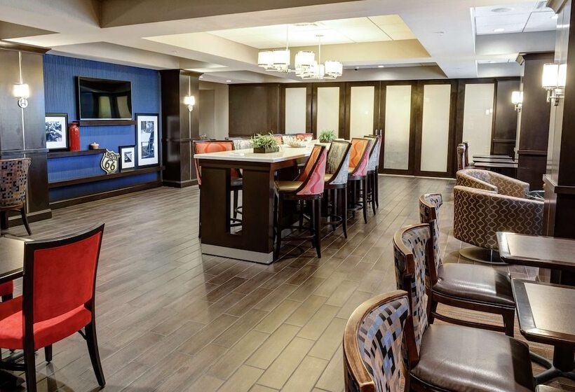 مُتل Hampton Inn Neptune/wall