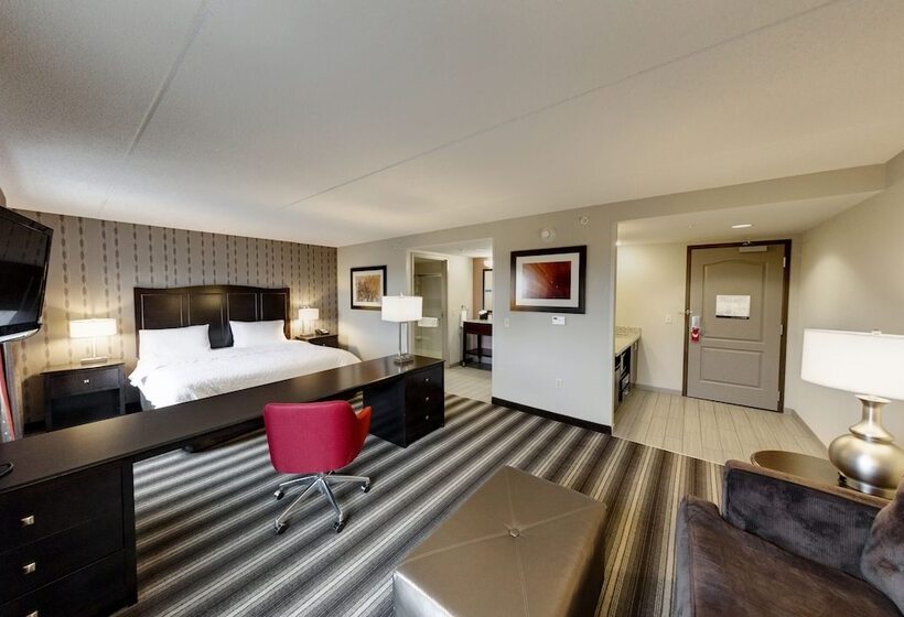 مُتل Hampton Inn Neptune/wall