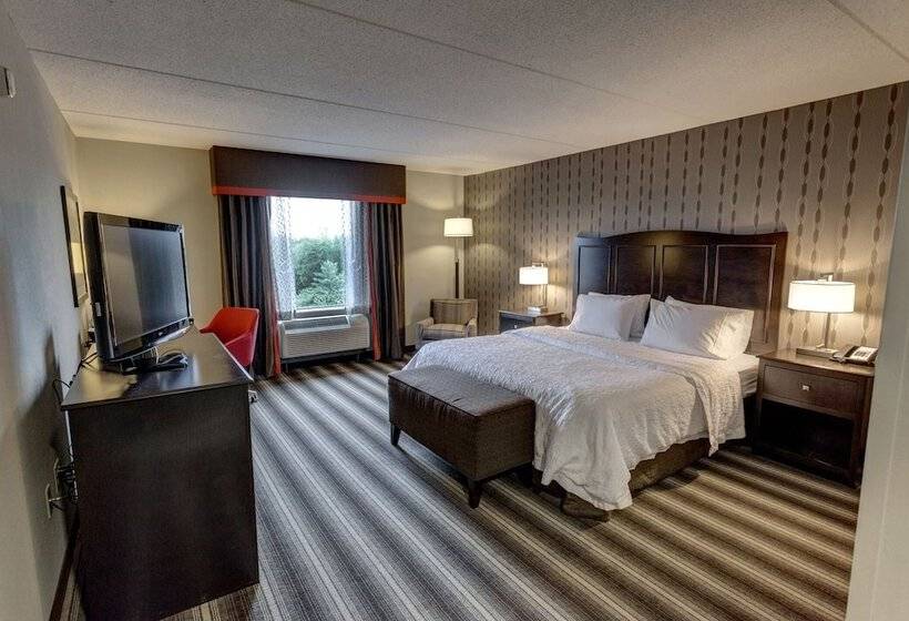 مُتل Hampton Inn Neptune/wall