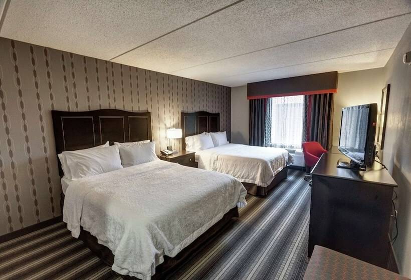 مُتل Hampton Inn Neptune/wall