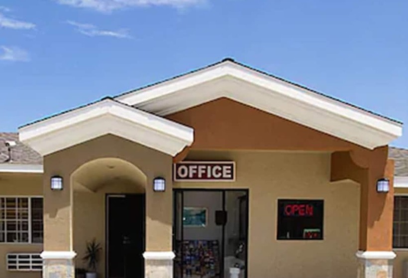 فندق على الطريق West Coast Inn   Near Gem Theatre