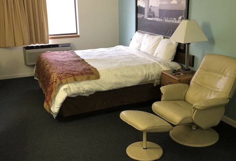 Мотель West Point Inn & Suites