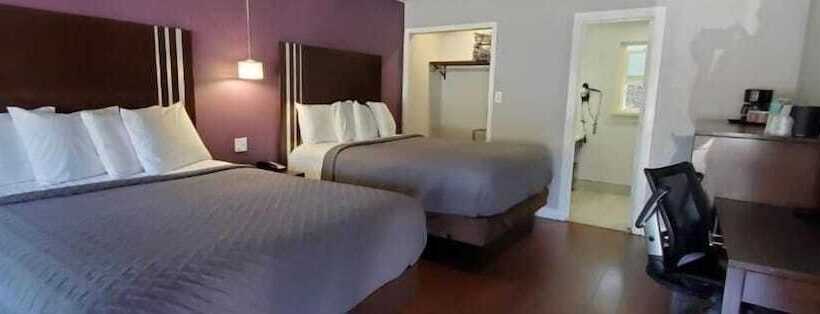 Muir Lodge Motel