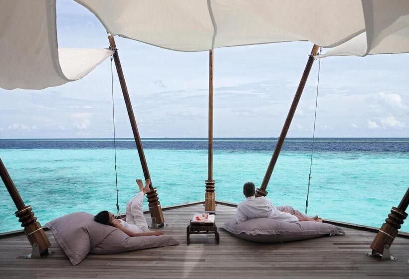 Resort Constance Moofushi  All Inclusive