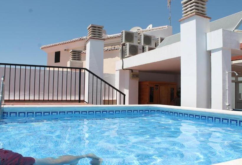 Apartamentos Turísticos Plaza Del Olvido en Nerja Destinia