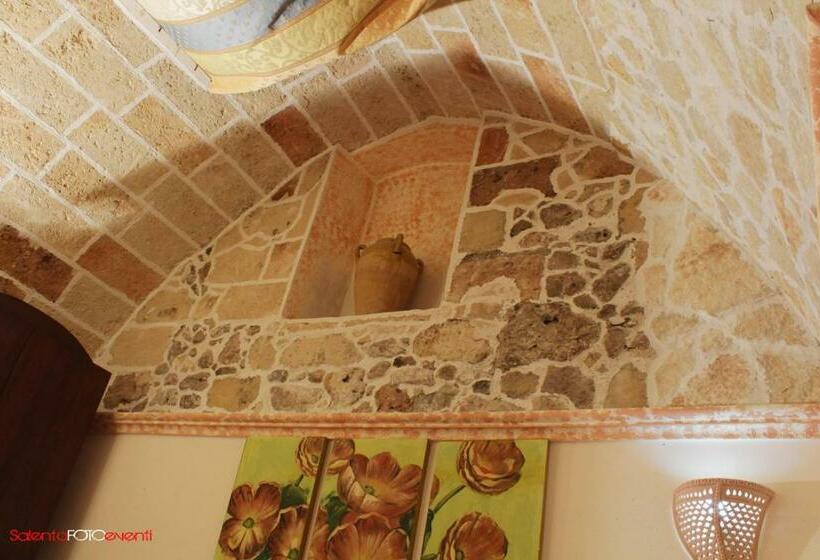 Exedra Holiday House