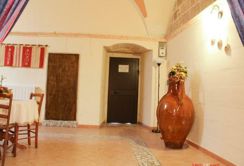 Exedra Holiday House