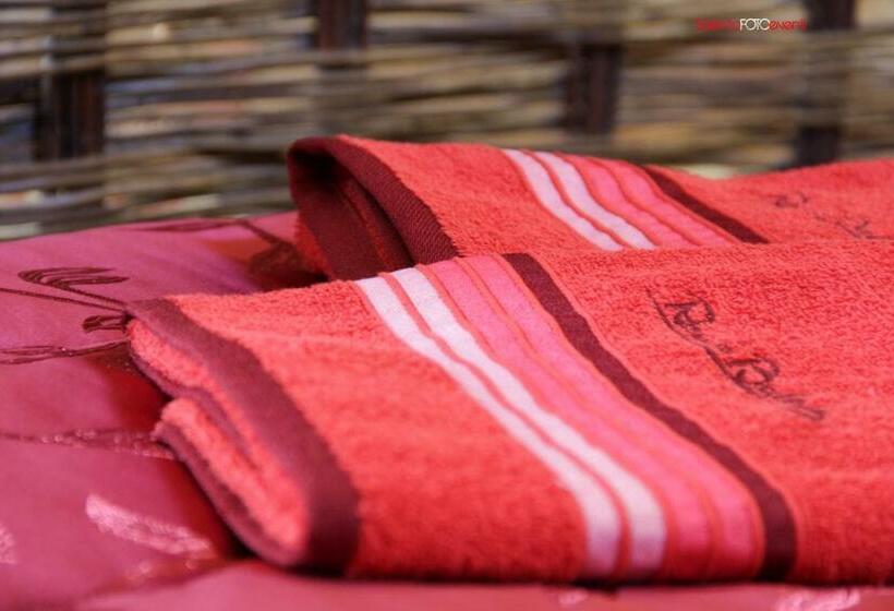 Exedra Holiday House