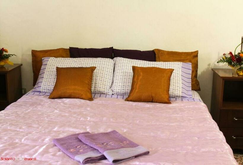 Exedra Holiday House