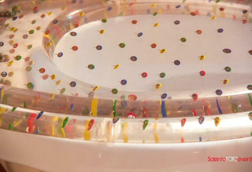 Exedra Holiday House