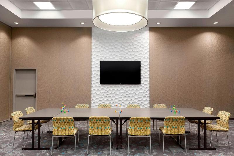 هتل Aloft Jacksonville Tapestry Park