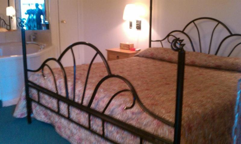 فندق Americana Inn Farmingdale