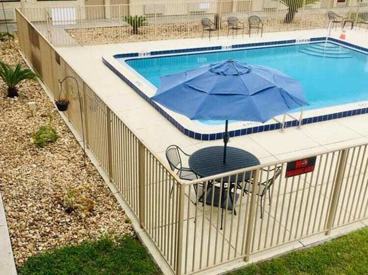 هتل Americas Best Value Inn Lake City