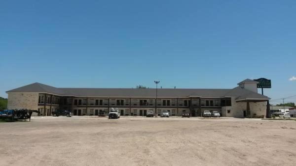 בית מלון כפרי Atria Inn & Suites