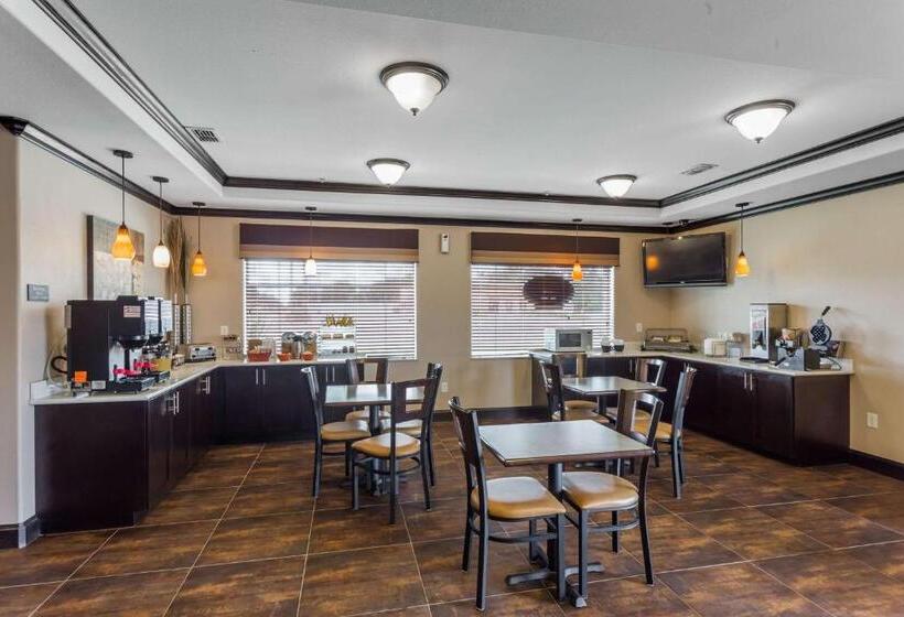 בית מלון כפרי Atria Inn & Suites