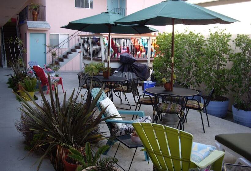 בית מלון כפרי Bayfront Inn