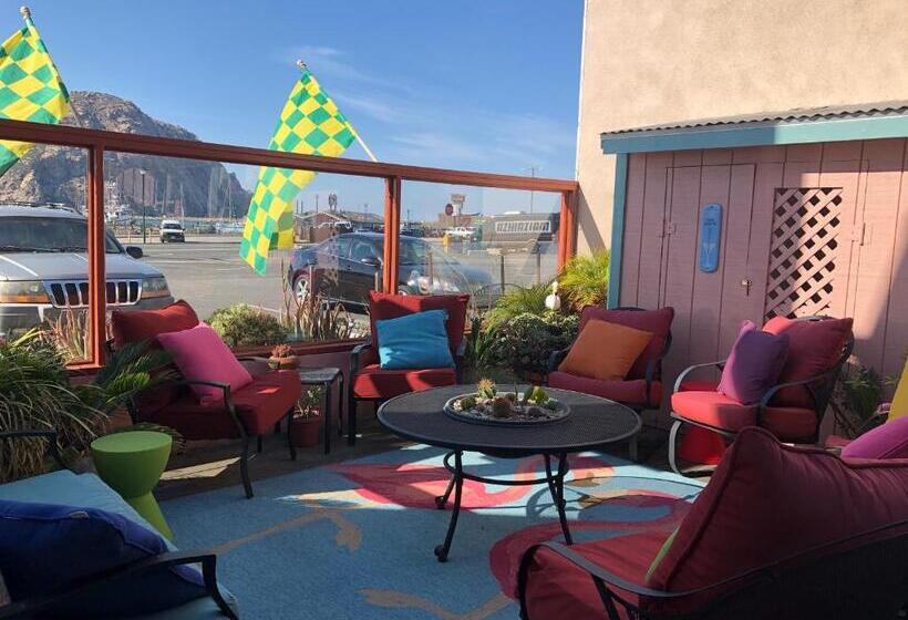 בית מלון כפרי Bayfront Inn