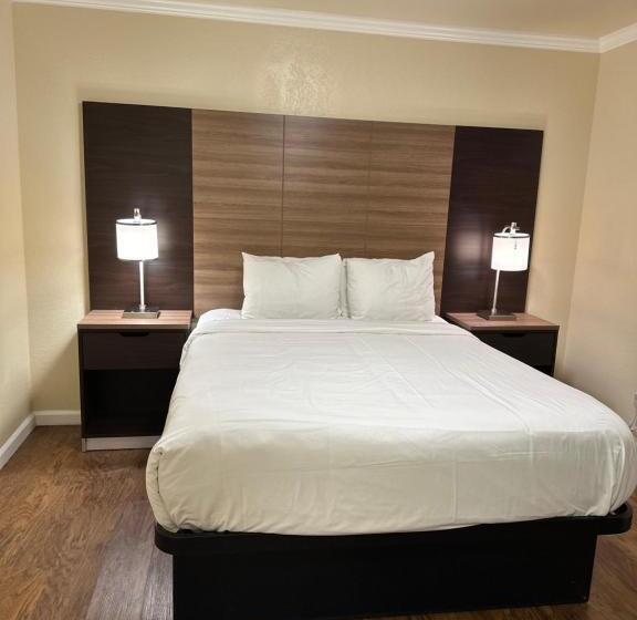 هتل Beachwalker Inn Cayucos