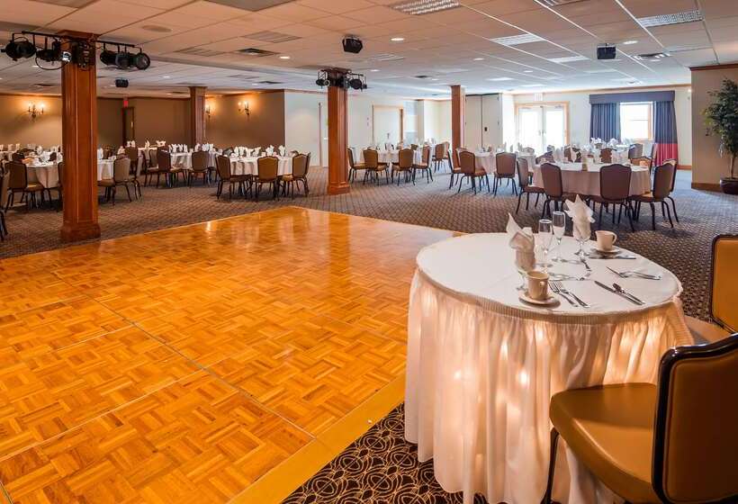 호텔 Best Western Plus Dutch Haus Inn And Suites