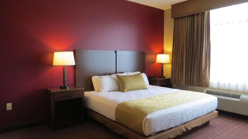 호텔 Best Western Plus Dutch Haus Inn And Suites