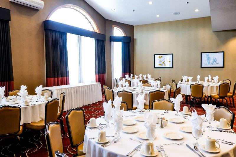 호텔 Best Western Plus Dutch Haus Inn And Suites