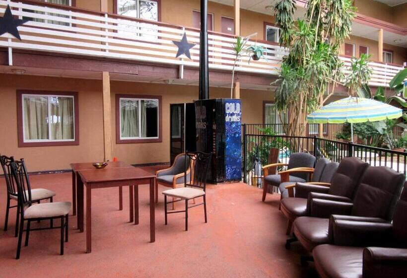 هتل Budget Host Inn