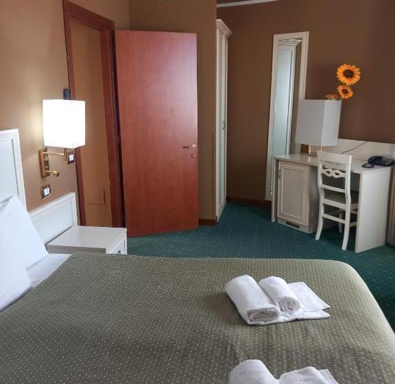 Fotos del hotel Cervara Park:  47