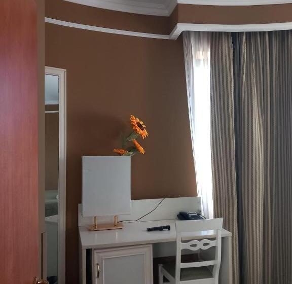 Fotos del hotel Cervara Park:  18