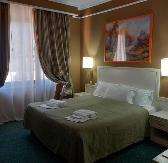 Fotos del hotel Cervara Park:  7