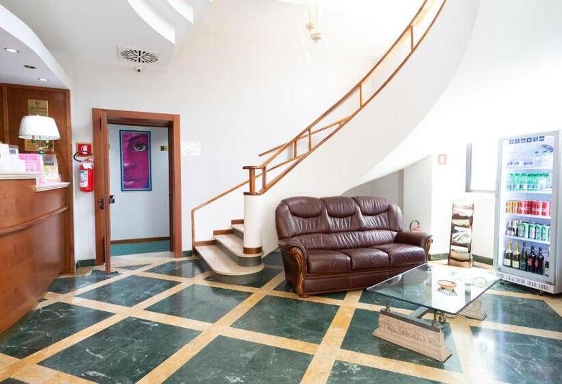 Fotos del hotel Cervara Park:  57