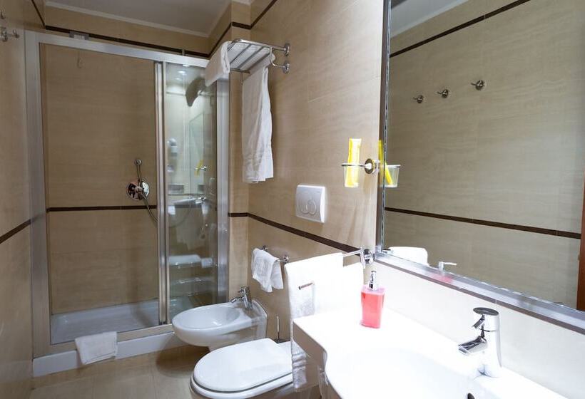 Fotos del hotel Cervara Park:  13