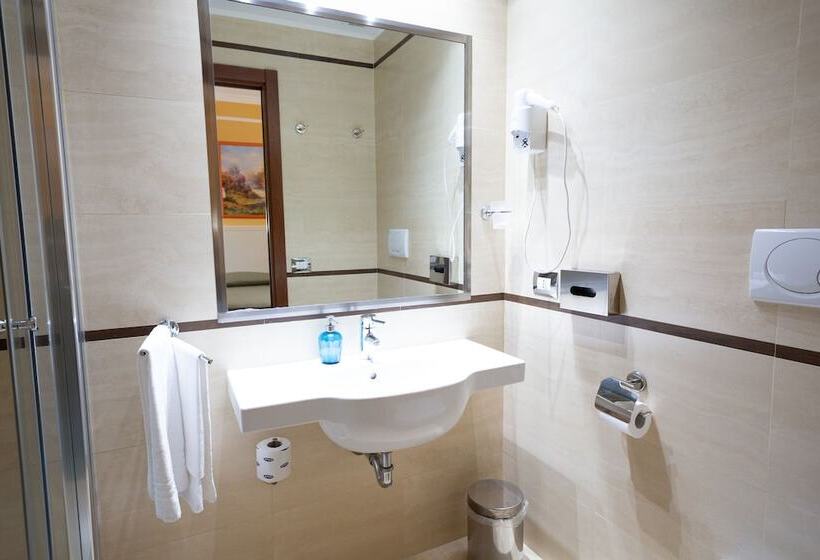 Fotos del hotel Cervara Park:  54