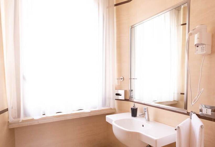 Fotos del hotel Cervara Park:  16