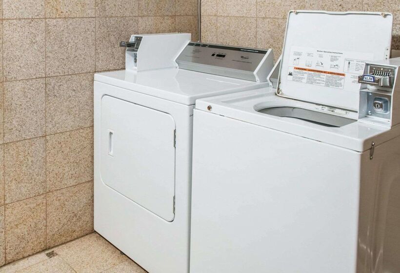 هتل Comfort Suites