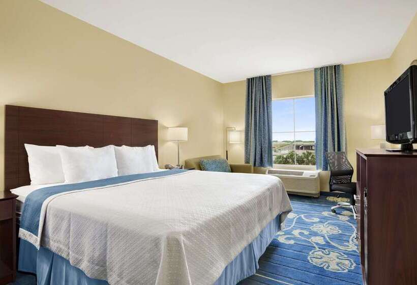 هتل Days Inn By Wyndham Victoria